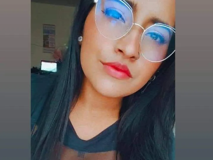 CriystallCute cam model profile picture