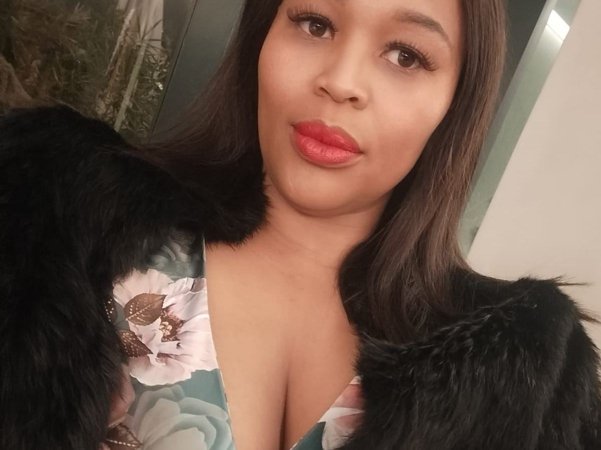 xoxLucyjuicy profilbild på webbkameramodell