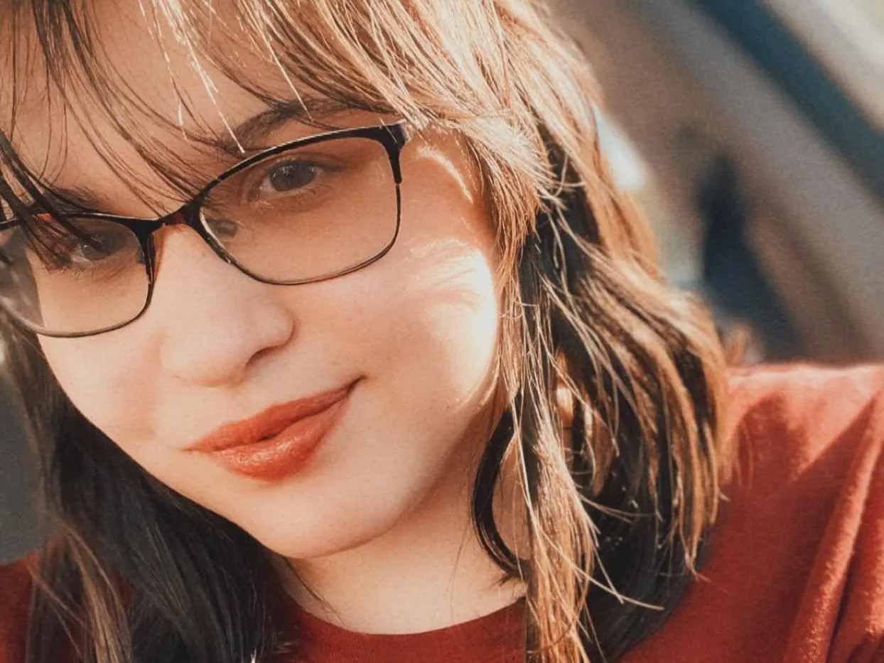 Image de profil du modèle de webcam AliceSky23