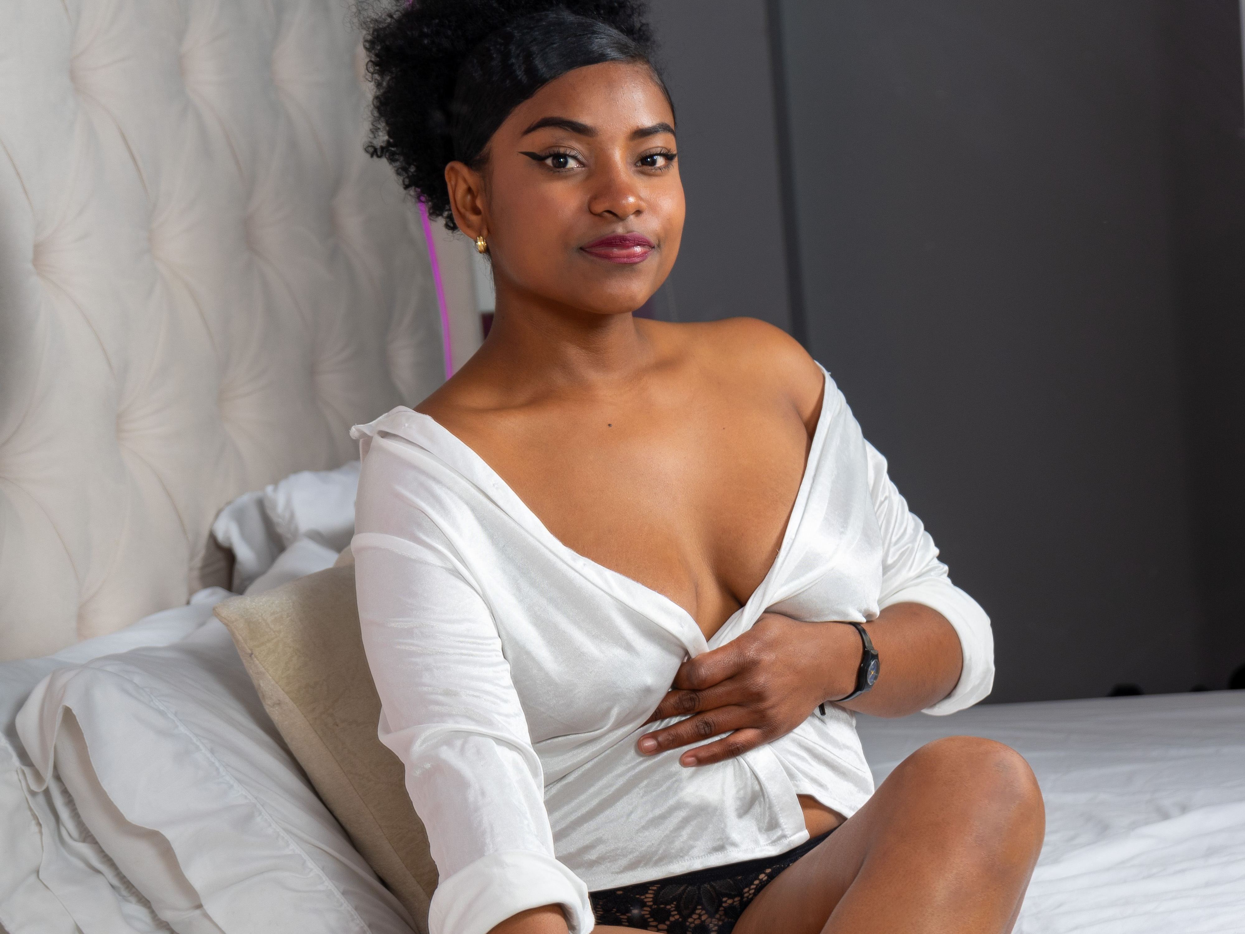 Imagen de perfil de modelo de cámara web de AfricaAriadna