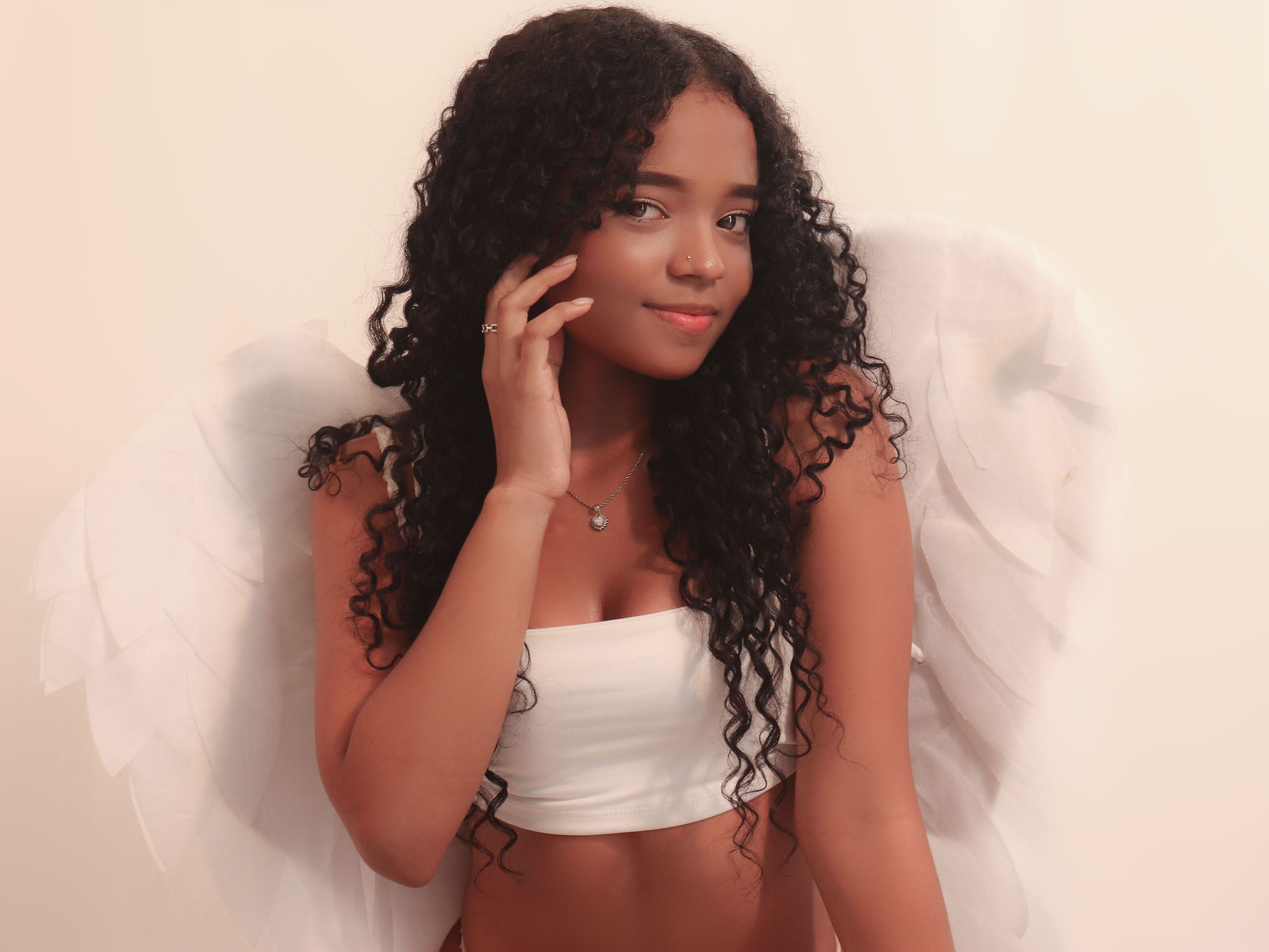 Image de profil du modèle de webcam BellaMartinXO