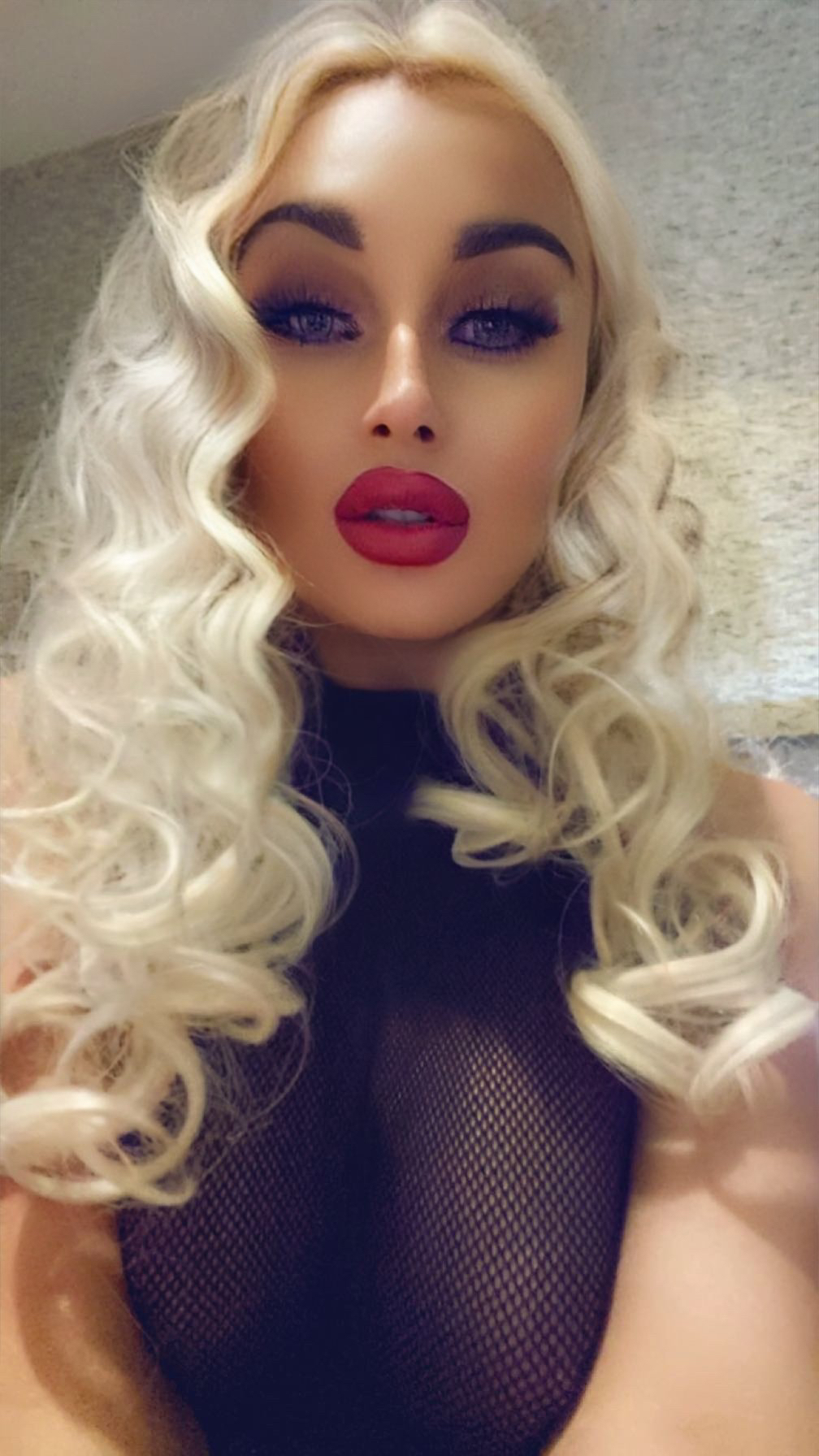 Performer BlondieBarbieBabe Photo 11
