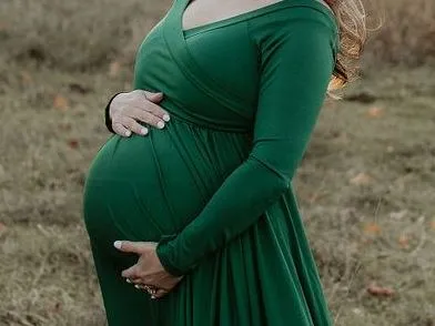 Imagen de perfil de modelo de cámara web de friendlycharlene