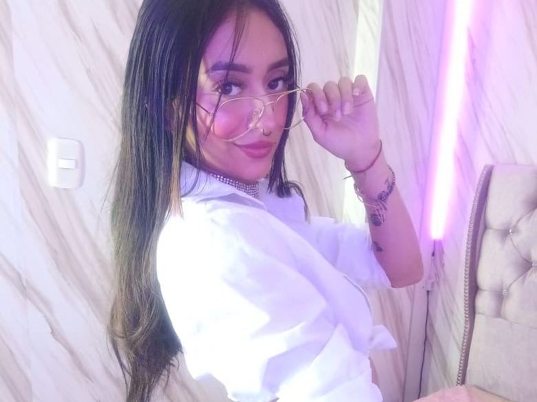 Imagen de perfil de modelo de cámara web de Miathompson18