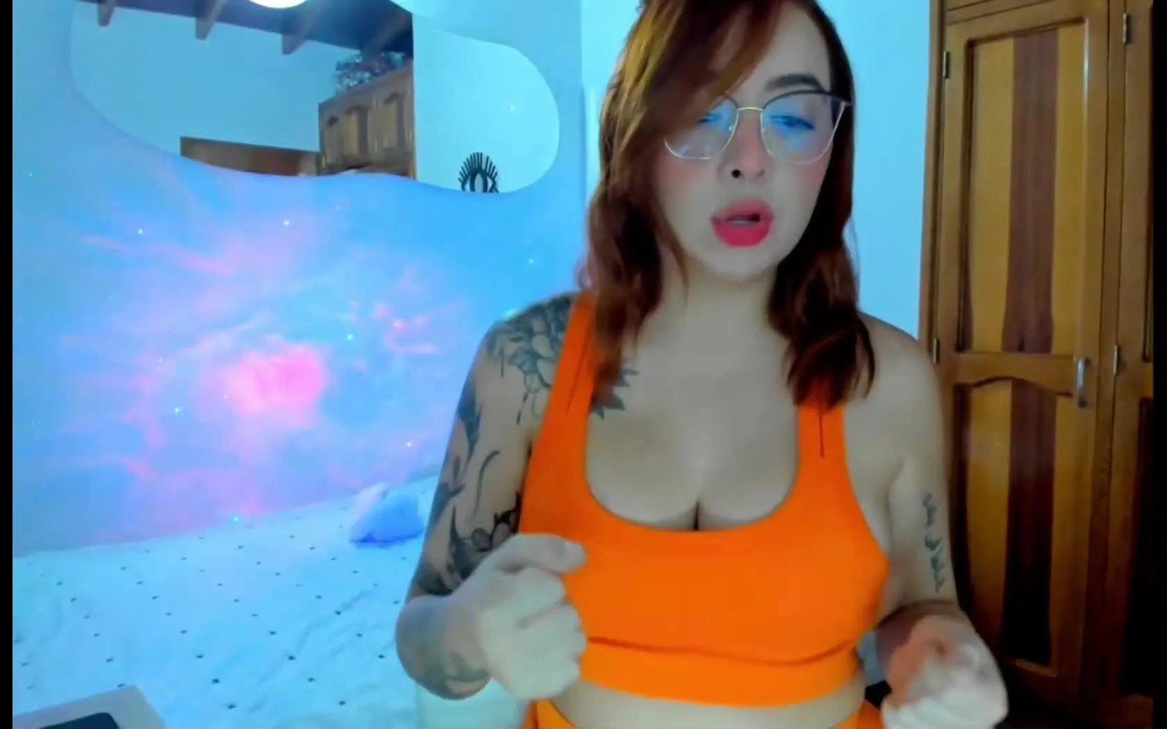 Performer EmberRae19 Video 1