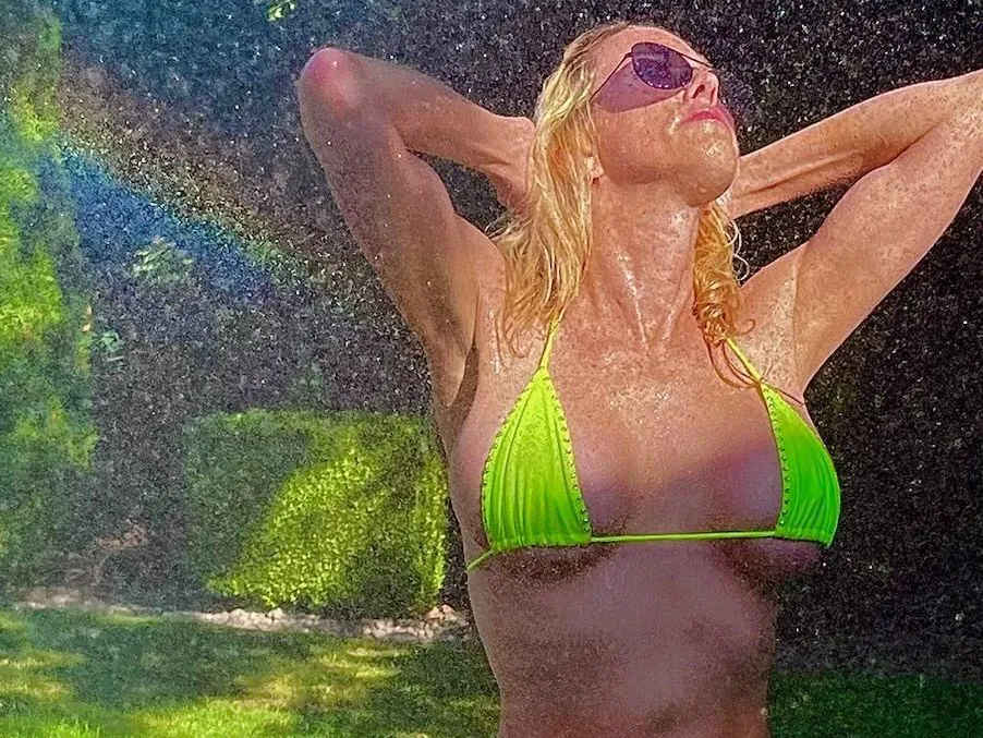 SweetyCheeks cam model profile picture