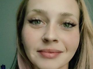 Foto de perfil de modelo de webcam de Brattnextdoor