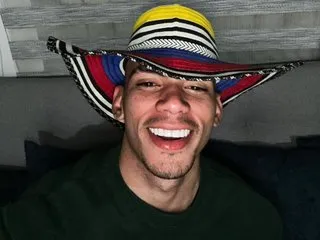 EDWARD24 profielfoto van cam model