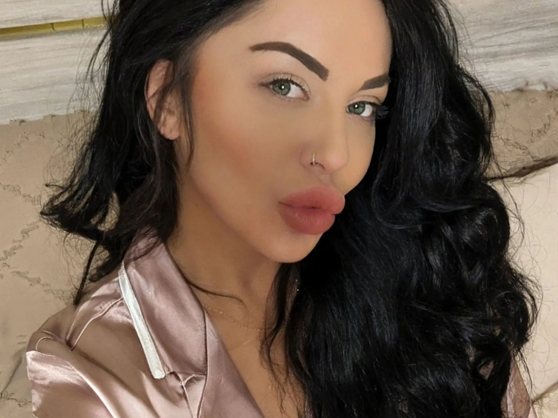 Imagen de perfil de modelo de cámara web de DavinaJade