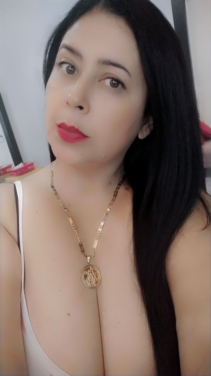 Performer karla1977 Photo 6