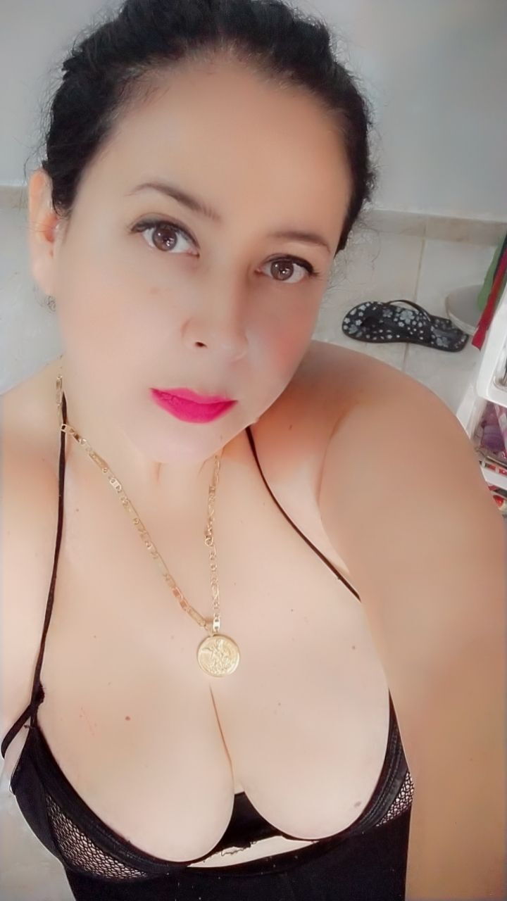 Performer karla1977 Photo 4