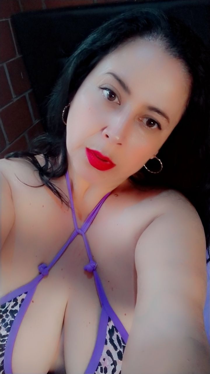 Performer karla1977 Photo 5