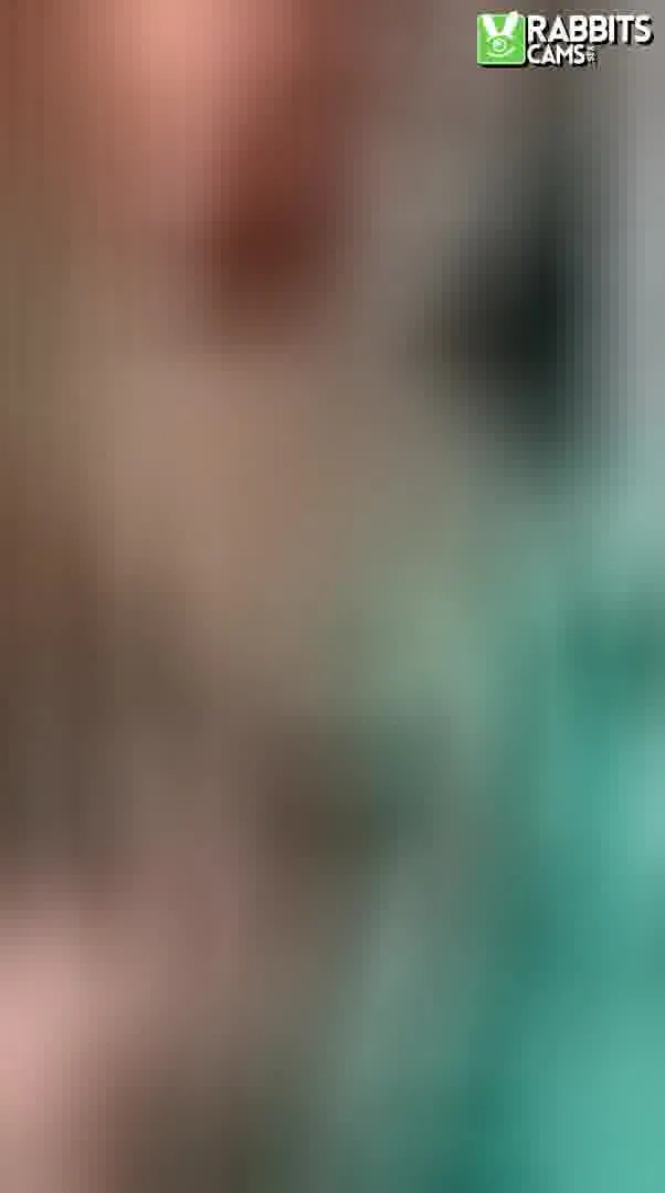 Artista AdaMclaine Video 3