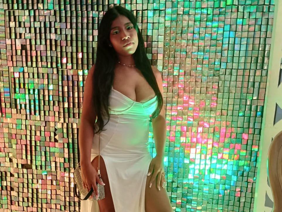 MiaFloresKm immagine del profilo del modello di cam