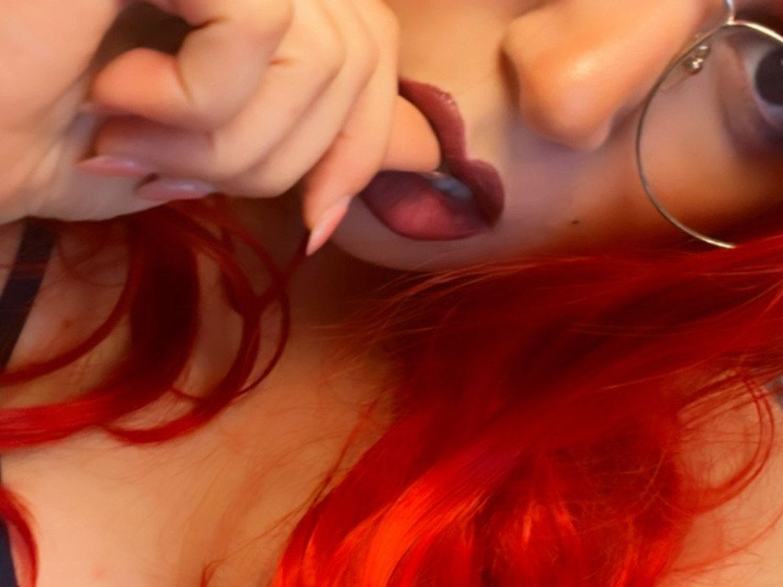 spiceyredhair cam model profile picture 