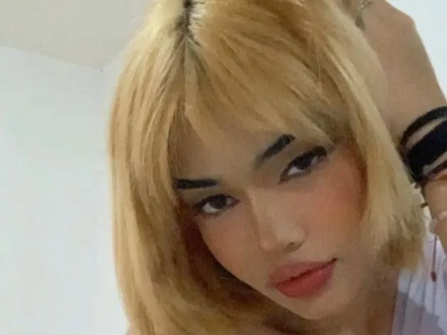 alisackerson immagine del profilo del modello di cam