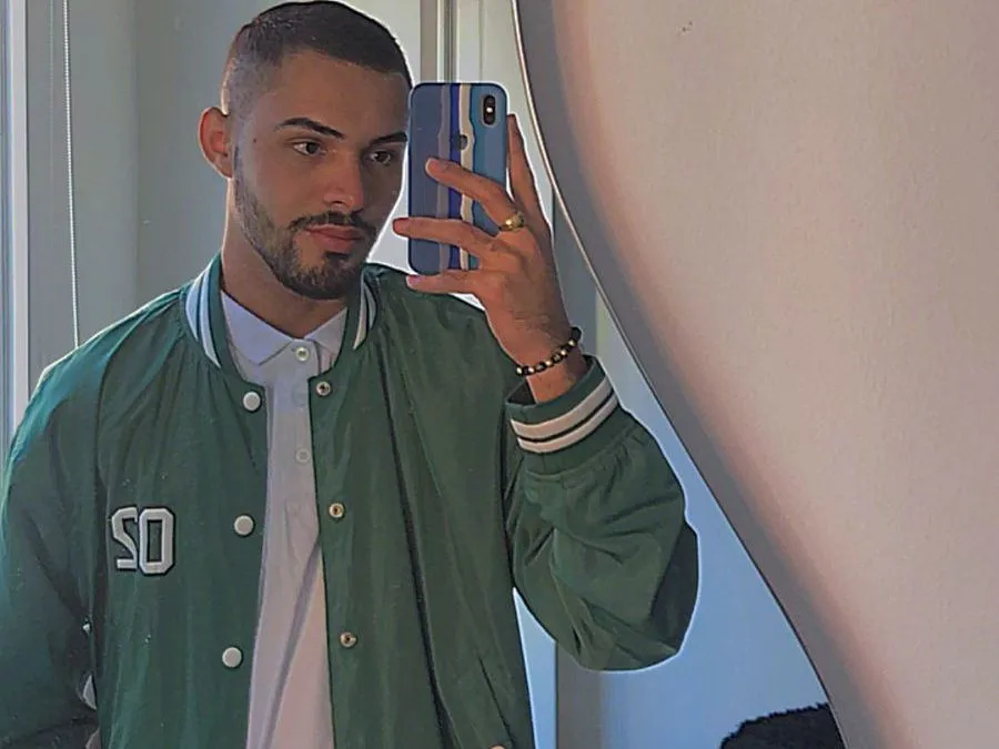 Imagen de perfil de modelo de cámara web de DanielCastillo