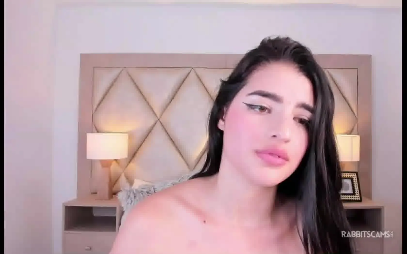 Artista SofiaLowe Video 1