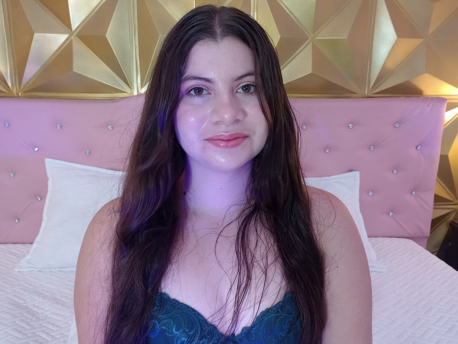 VIOLETLOVEUP profilbild på webbkameramodell