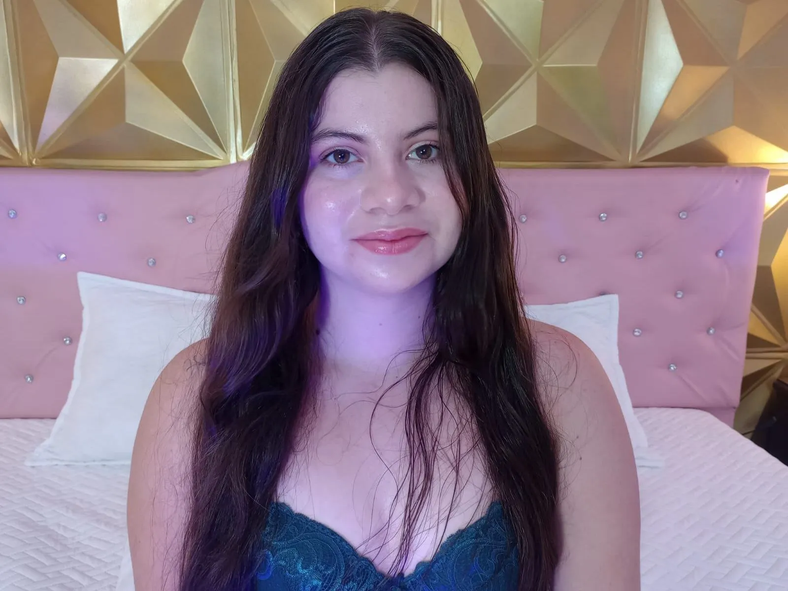 VIOLETLOVEUP profielfoto van cam model