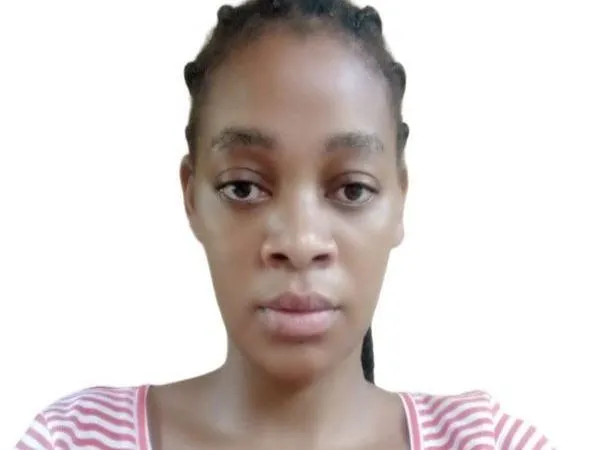 Imagen de perfil de modelo de cámara web de hellorania