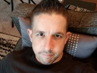 Profilbilde av Ron4ucurious webkamera modell