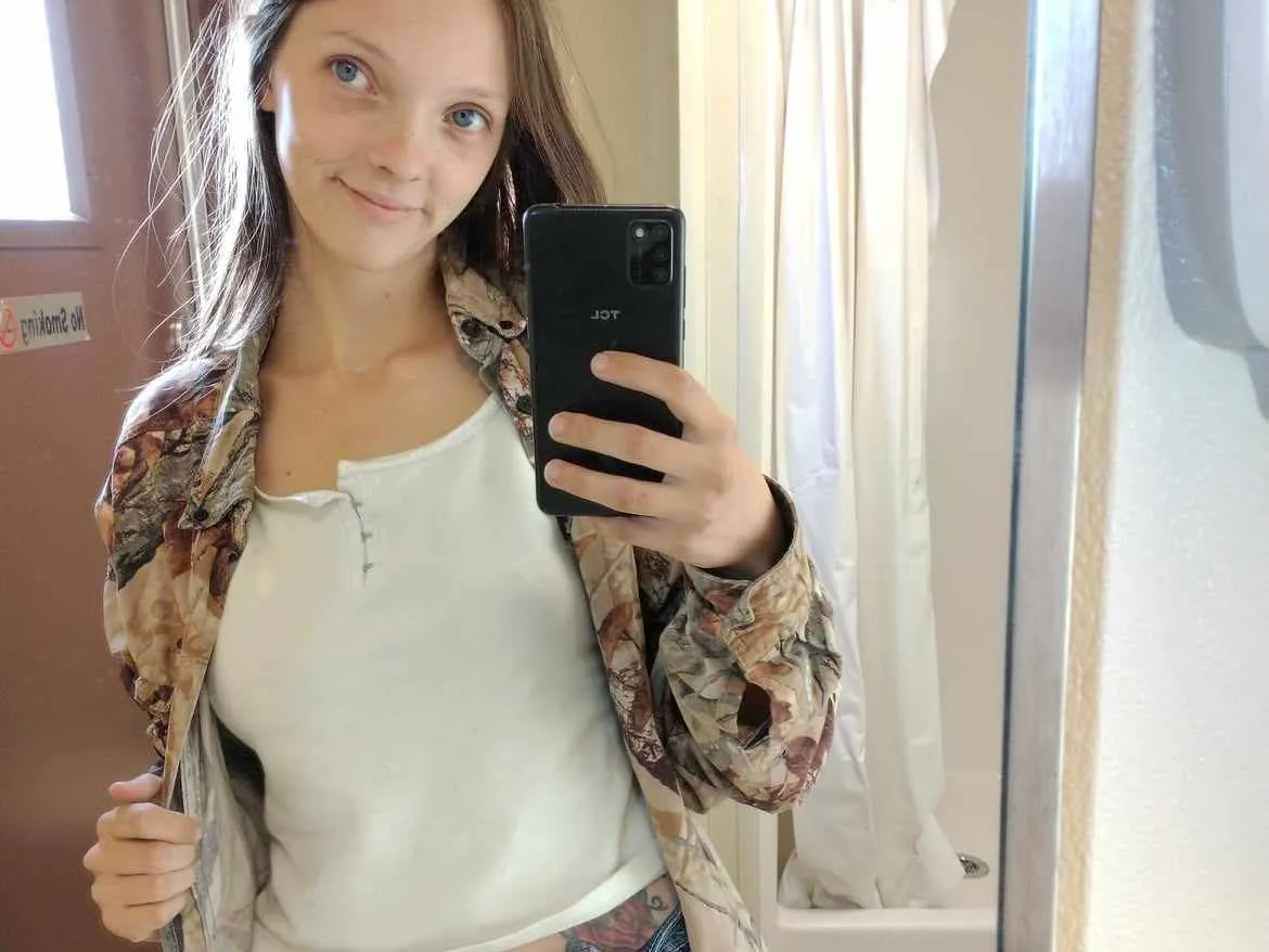 RedScarlet24 Profilbild des Cam-Modells