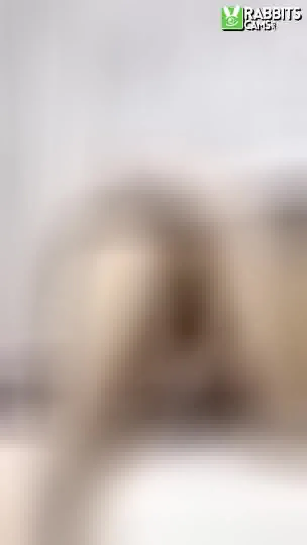 Artist ZhoeKiss Video 1