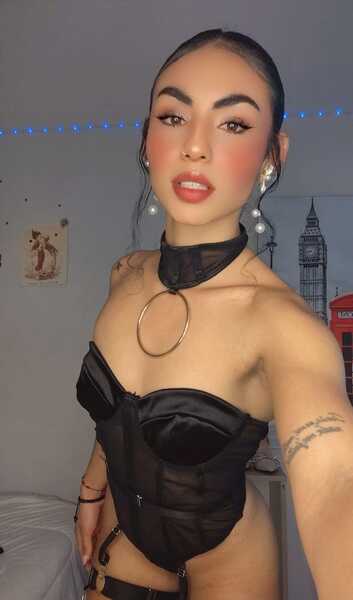 Interprete Charlotteblair18 Foto 10