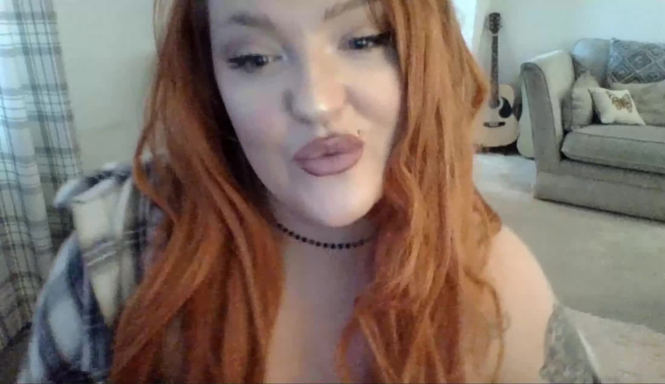 Intérprete RedHeadCharlotte23 Video 1