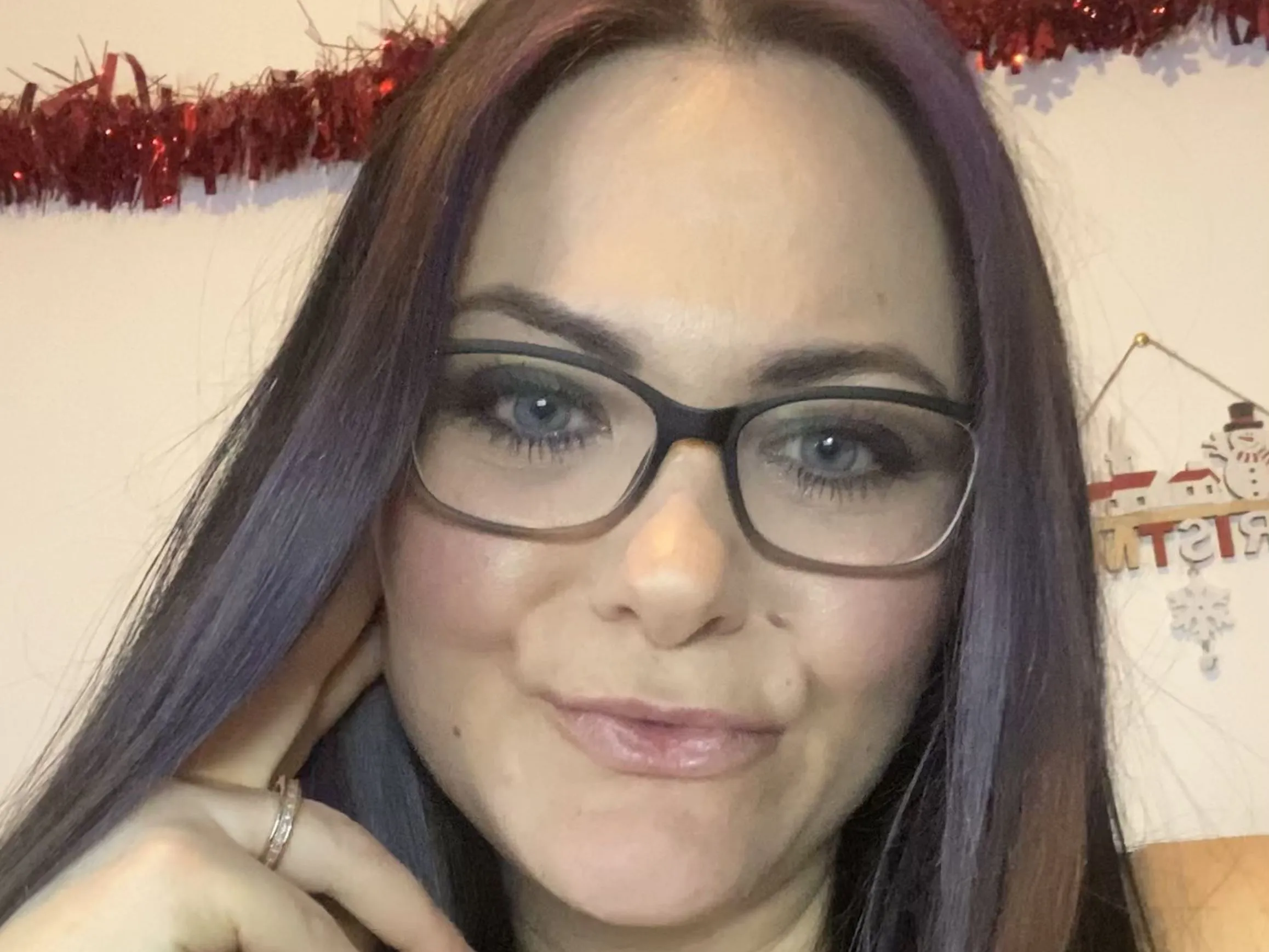 Housewifeviolet profilbild på webbkameramodell