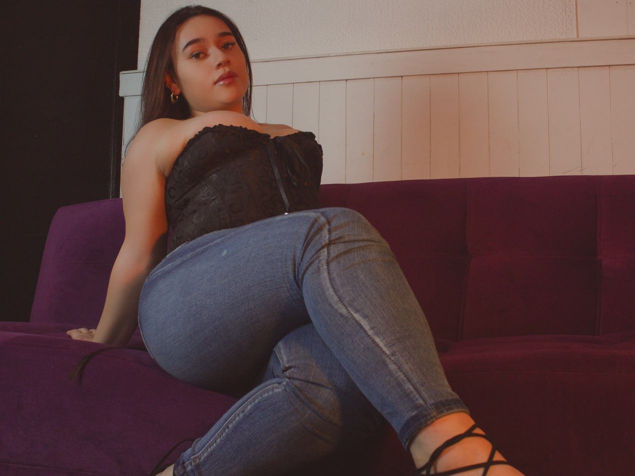 Foto de perfil de modelo de webcam de CooralLee