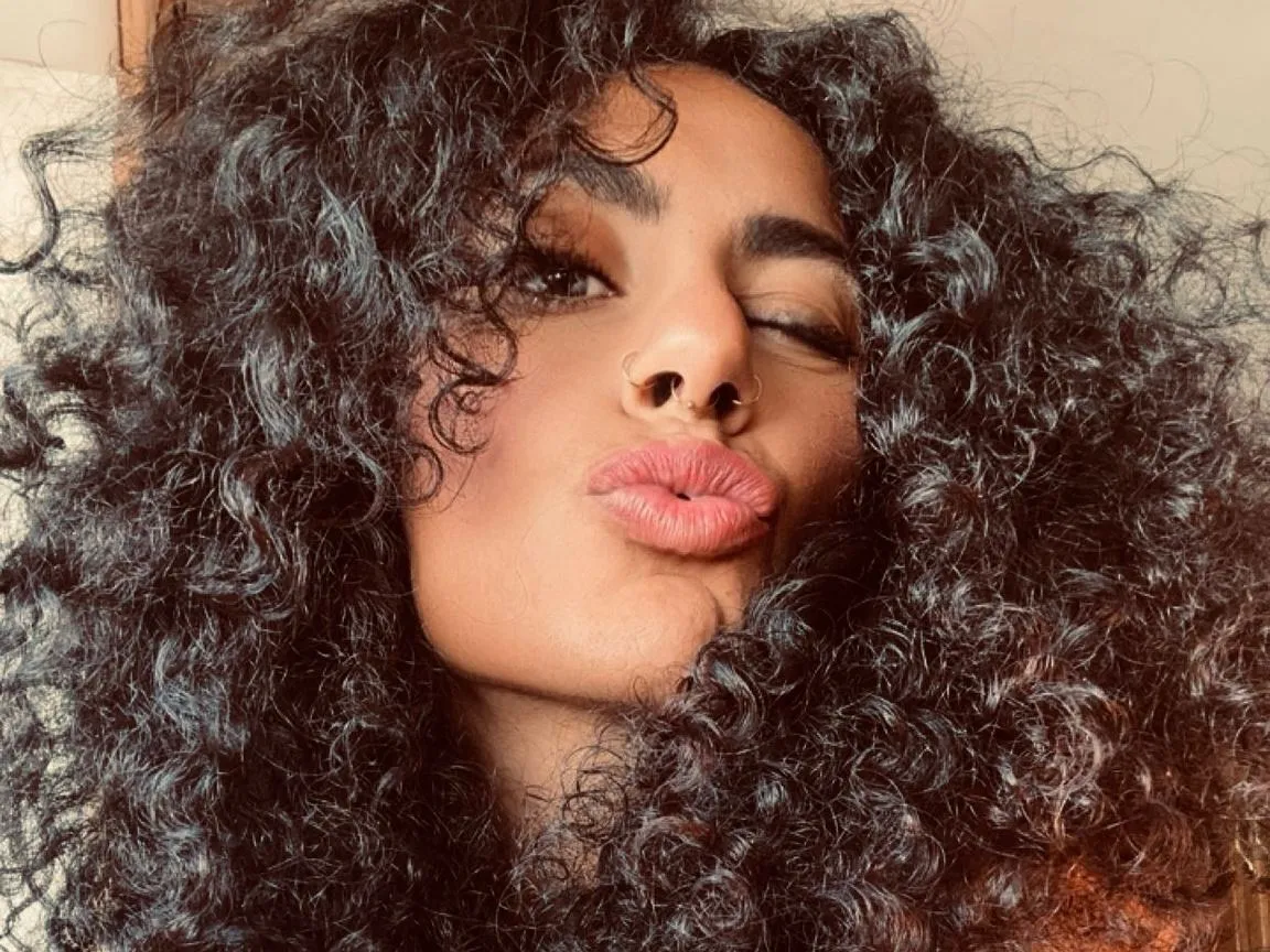 FoxyFeelGood cam model profile picture