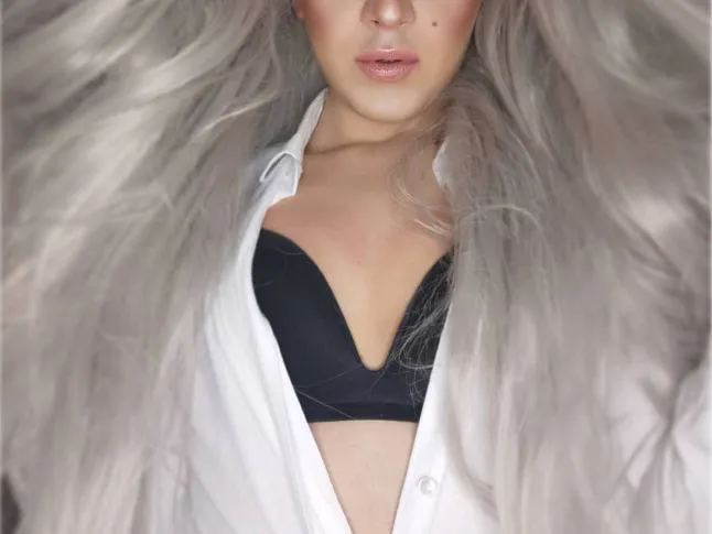 Imagen de perfil de modelo de cámara web de GabrielaJuicyAssx