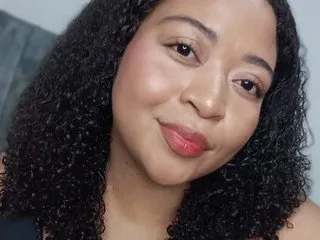 Image de profil du modèle de webcam AlishaaCharm