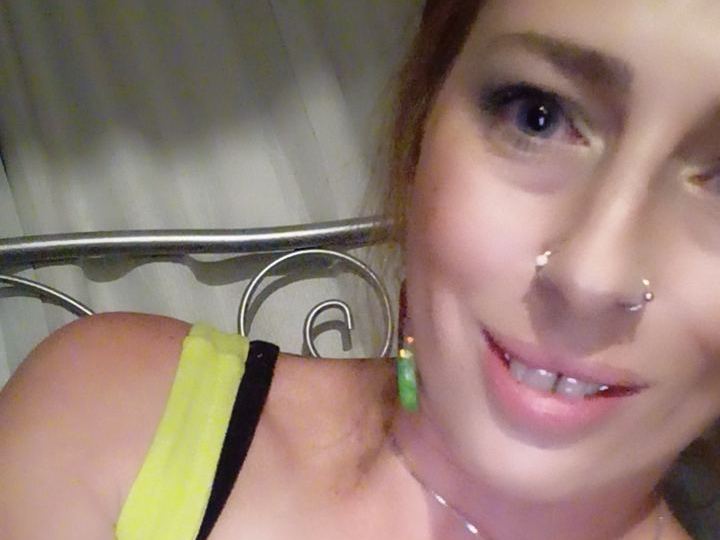 Imagen de perfil de modelo de cámara web de SinSpice