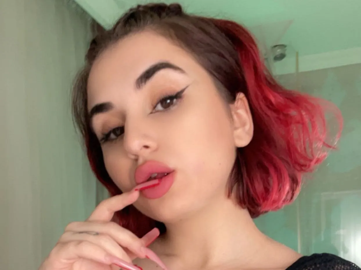 RedBlaze cam model profile picture