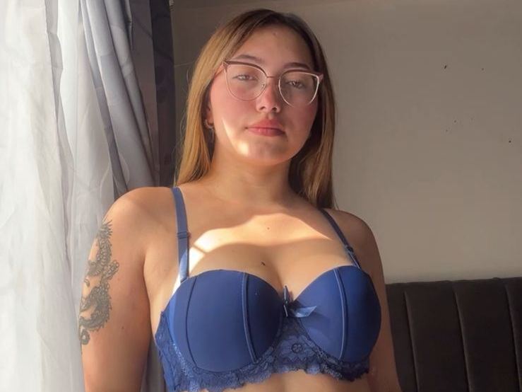 victoriamiller120 profilbild på webbkameramodell