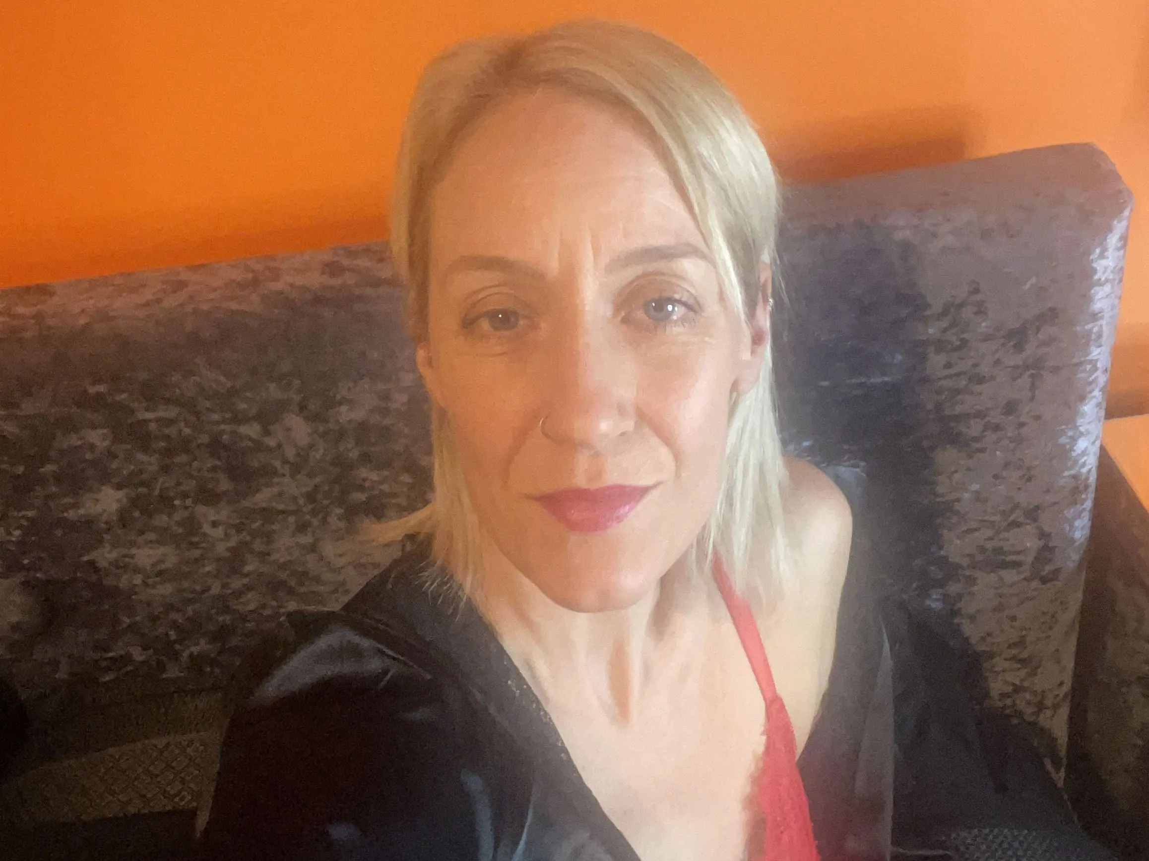 Image de profil du modèle de webcam Naughtywifey78