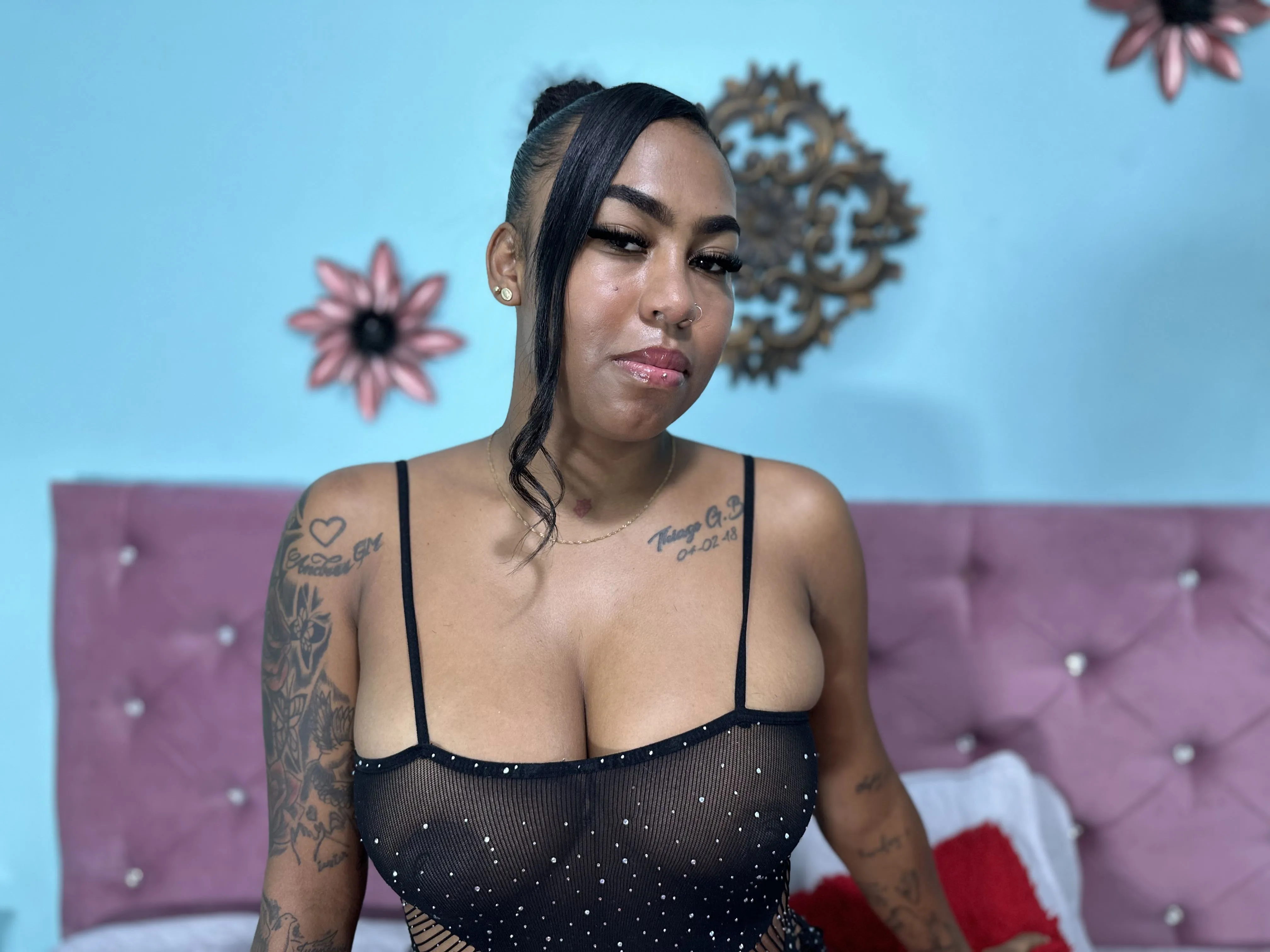 CamilaQuintanaa immagine del profilo del modello di cam