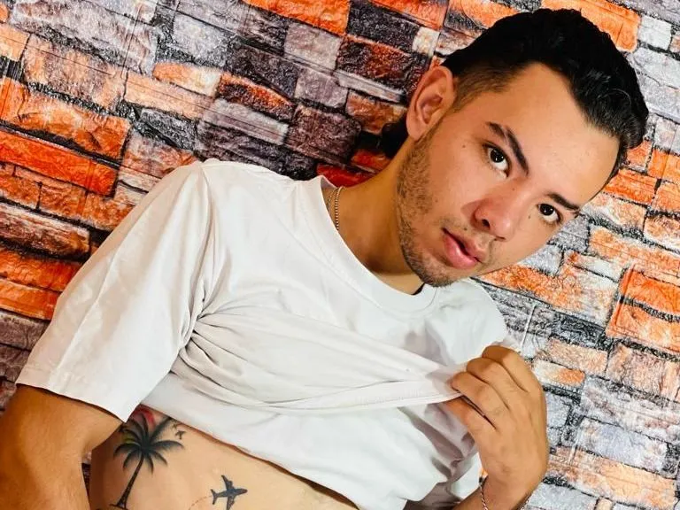 DariusArom profielfoto van cam model