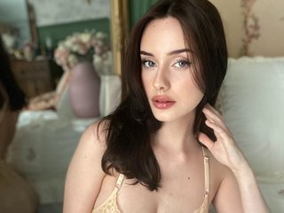 Image de profil du modèle de webcam LadyHennieFaye