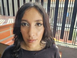 girlnealejerav cam model profile picture