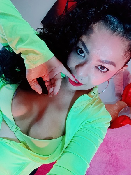 Interprete LatinaPussyPink Foto 5