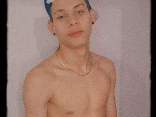 Foto de perfil de modelo de webcam de GUYBRACAMLOZ