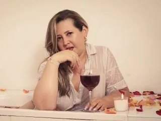 MartinaCaycedo profielfoto van cam model