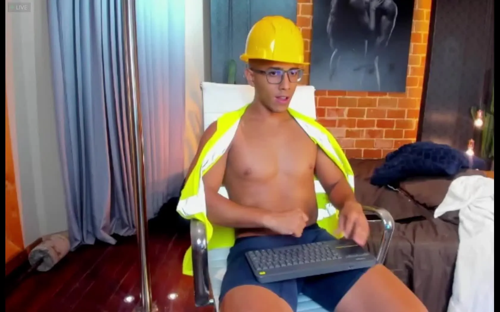 Performer LucasWattsons Video 2