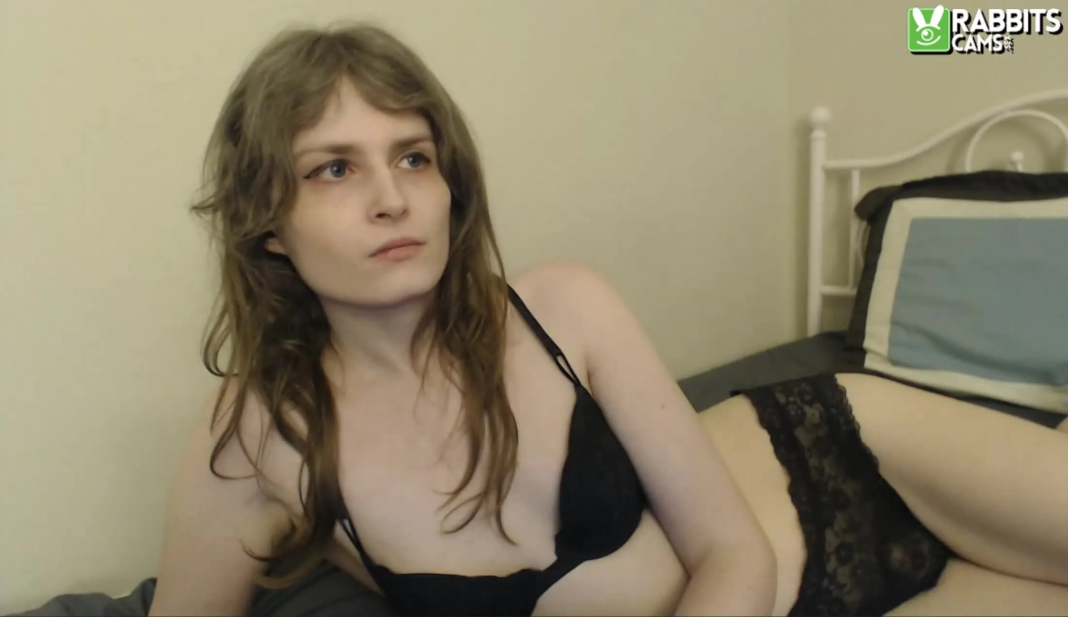 Artist Lyssaxoxoxo Video 1