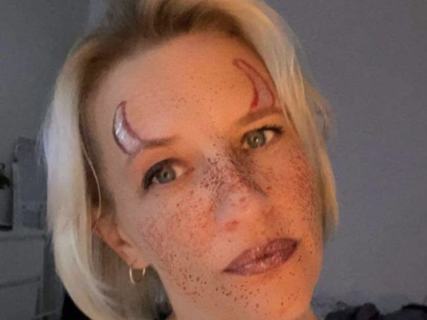 tinarubia profilbild pÄ webbkameramodell