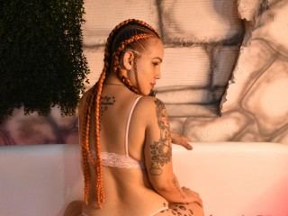 jesikarabittt profielfoto van cam model